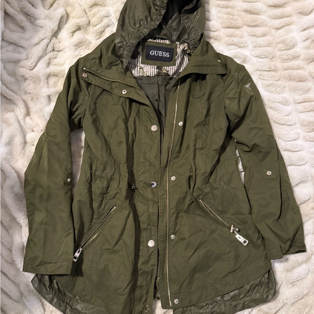 GUESS Women's Olive Anorak Hooded Rain Jacket